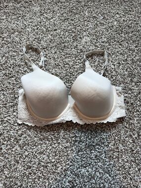 🌿 aerie Lace-Trim T-Shirt Bra in Ivory